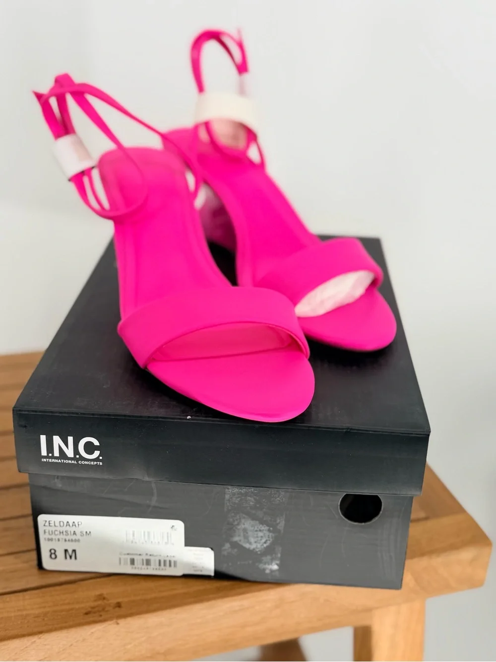NEW INC International Concepts Fuchsia Open-Toe Slingback Sandals - Women size 8